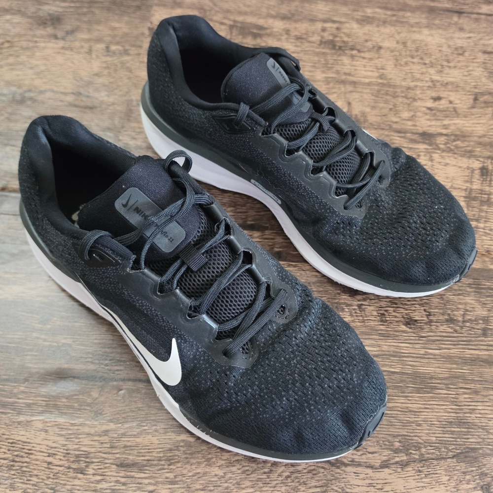 NIKE Air Winflo 11 Mens Size 11 Black Running Shoes FQ8937-001 Sneakers